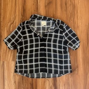 Black and white grid pattern button down crop top blouse size small